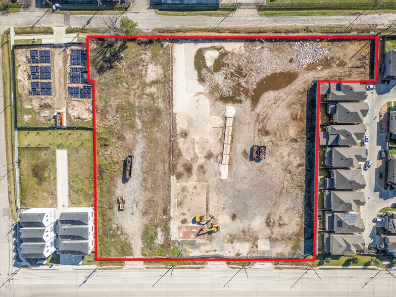 More Photos Of 3919 Pinemont Dr, Houston Land For Sale