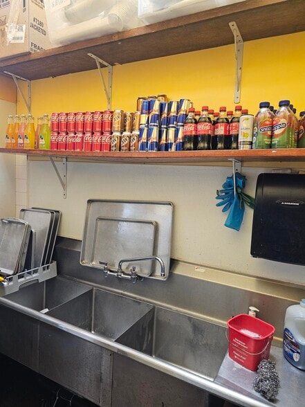 More Photos Of 15 E Main St, Alhambra Restaurant For Lease