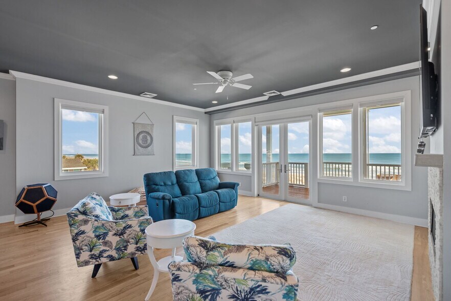 More Photos Of 312 Carolina Beach Ave N, Carolina Beach Office For Sale