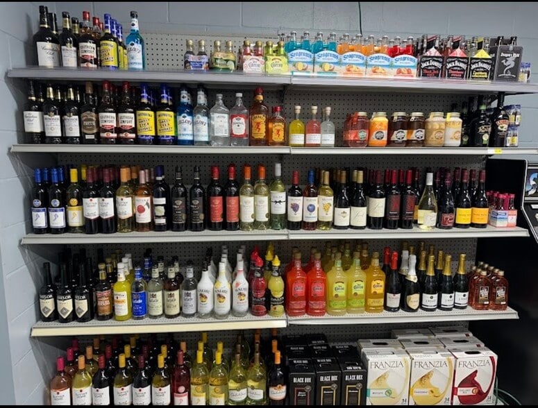 More Photos Of 124 N 1st St, Fairborn Convenience Store For Sale