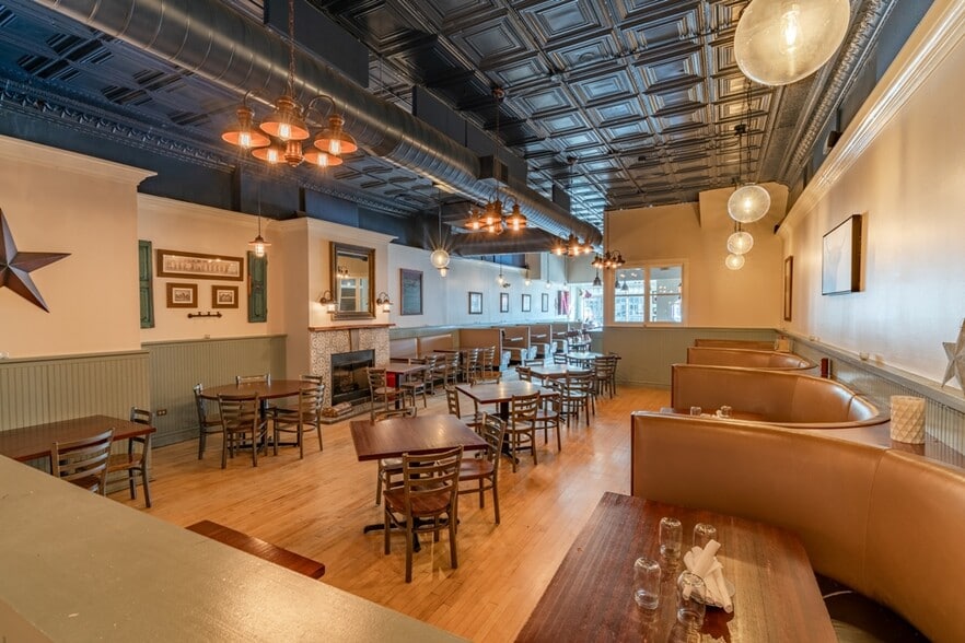 30 S La Grange Rd, La Grange, IL 60525 Restaurant For Sale