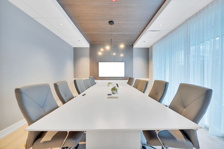 More Photos Of 600 Enterprise Dr, Oak Brook Medical For Lease