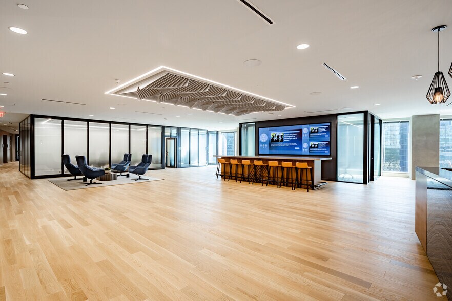 More Photos Of 3344 Peachtree Rd NE, Atlanta Office For Lease