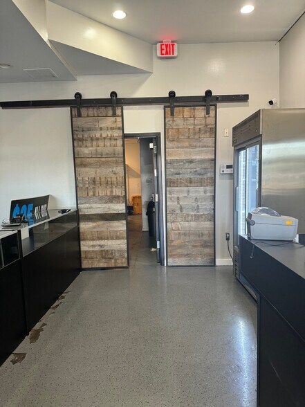 More Photos Of 710 N Broadway Ave, Oklahoma City Storefront For Lease