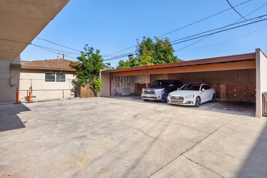 More Photos Of 3516 Beechwood Ave, Lynwood Multifamily For Sale
