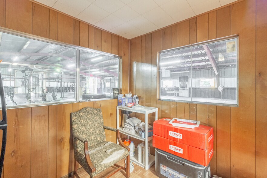 More Photos Of 1624 Airline Dr, Houston Warehouse For Sale