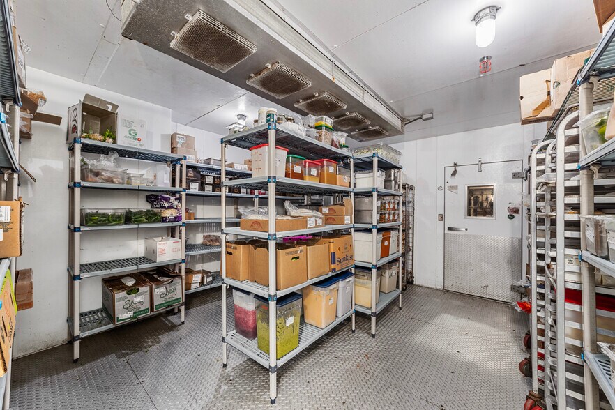 More Photos Of 211 Mission Ave, Oceanside Hotel For Lease