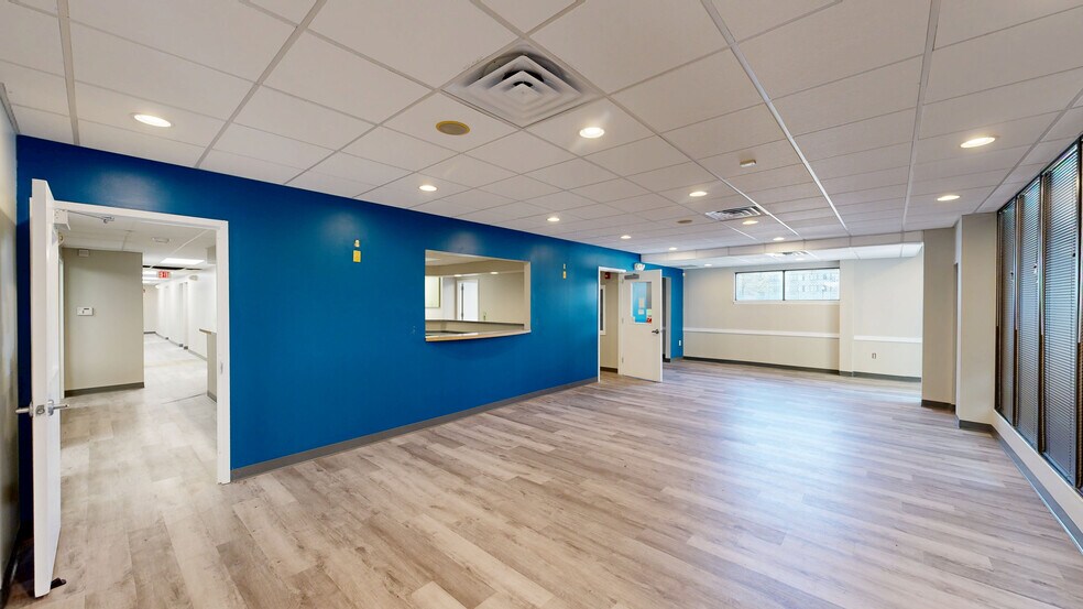 More Photos Of 17 S New York Ave, Atlantic City Parking Garage For Sale