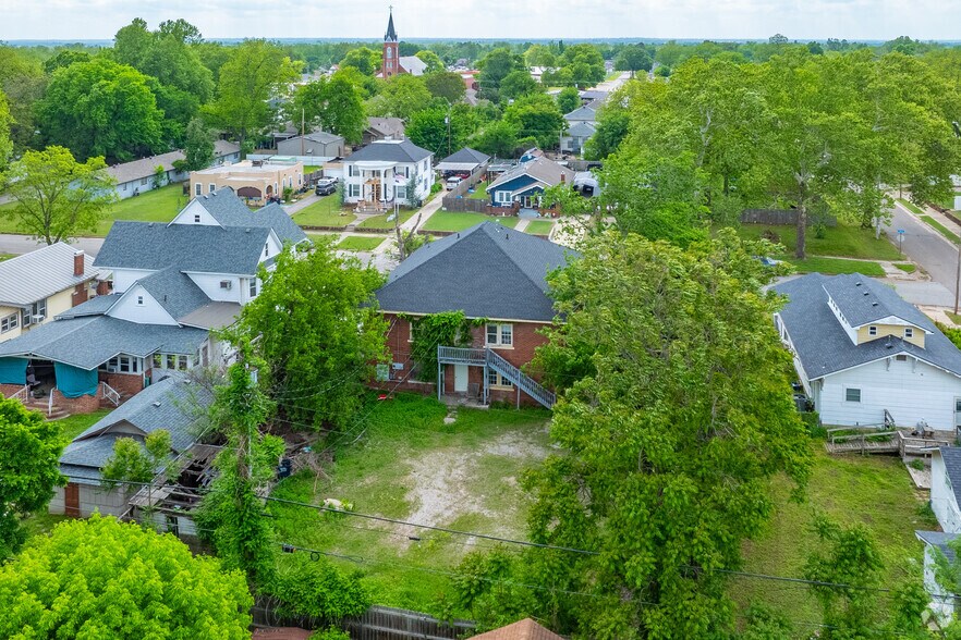 More Photos Of 661 N Park Ave, Shawnee Apartments For Sale