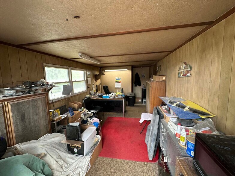 More Photos Of 1642-1646 PA-307, Dalton Auto Repair For Sale