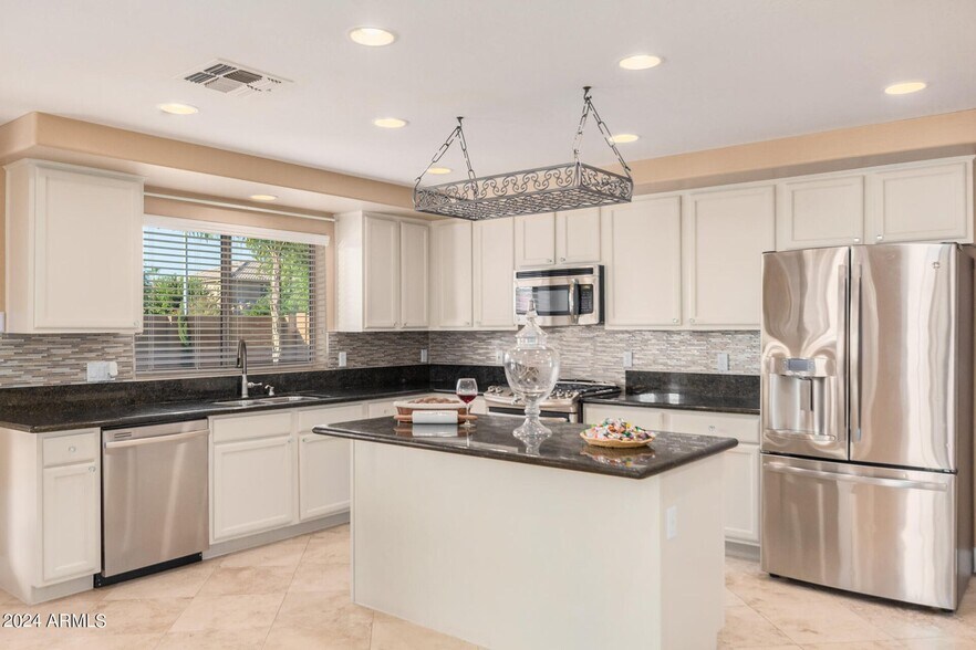 More Photos Of 1330 E Lynx Way, Chandler Specialty For Sale