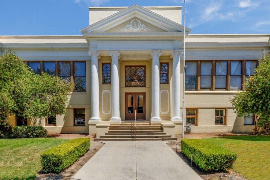 Primary Photo Of 11 5th St, Petaluma Loft Creative Space For Lease