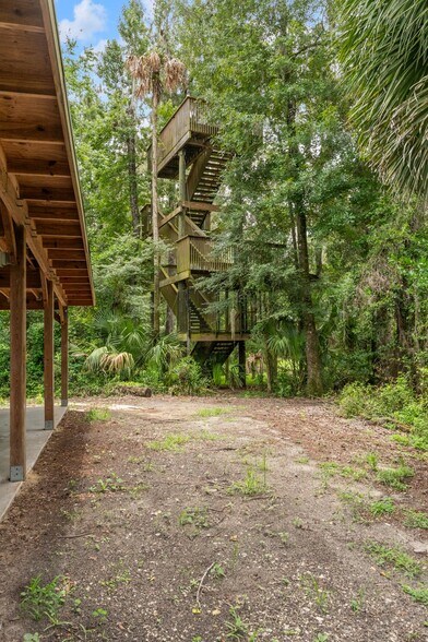 More Photos Of 6440 Cedar Ln, Brooksville Sports And Entertainment For Sale