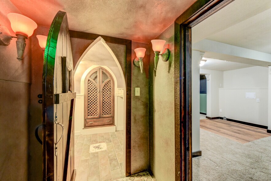 More Photos Of 1313 Washington St, Sumner Religious Facility For Sale