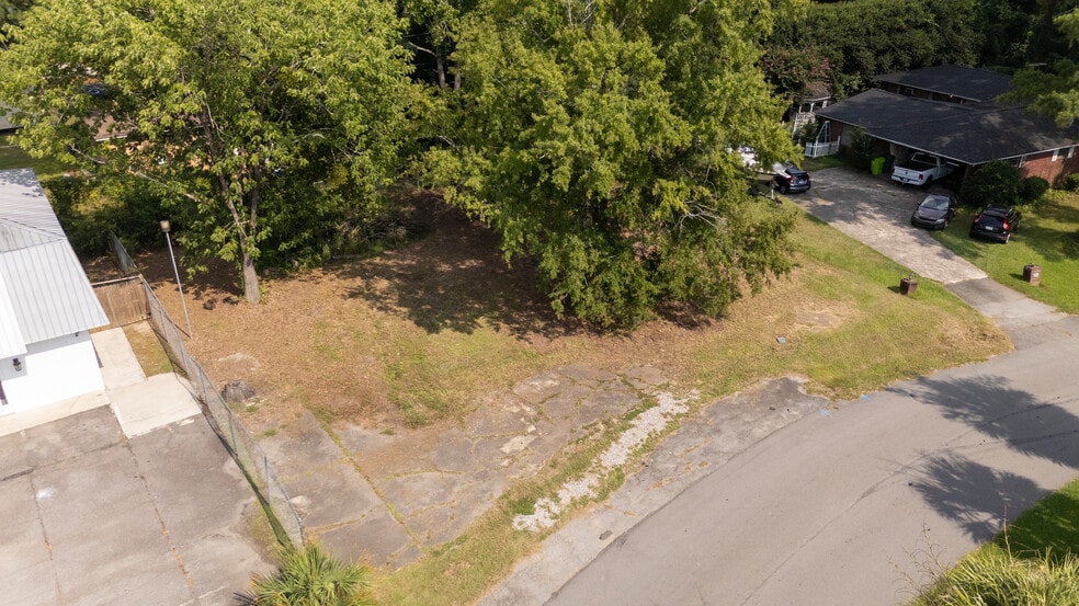 More Photos Of 123 Lawand Dr, Columbia Office Residential For Sale