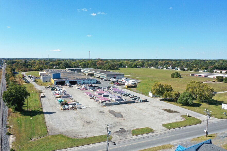 More Photos Of 300 Moss Hill Ln, Salisbury Warehouse For Lease