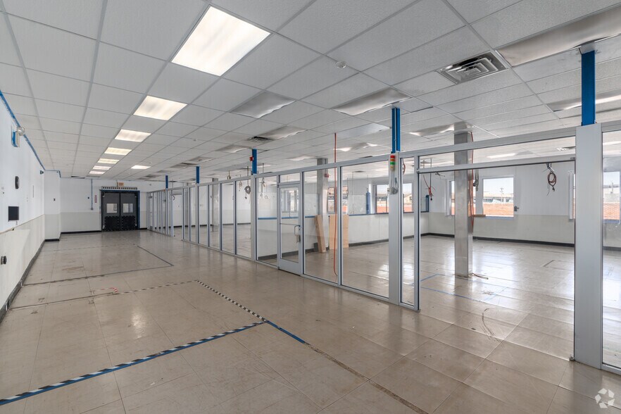 More Photos Of 3775 Kensington Ave, Philadelphia Light Distribution For Lease