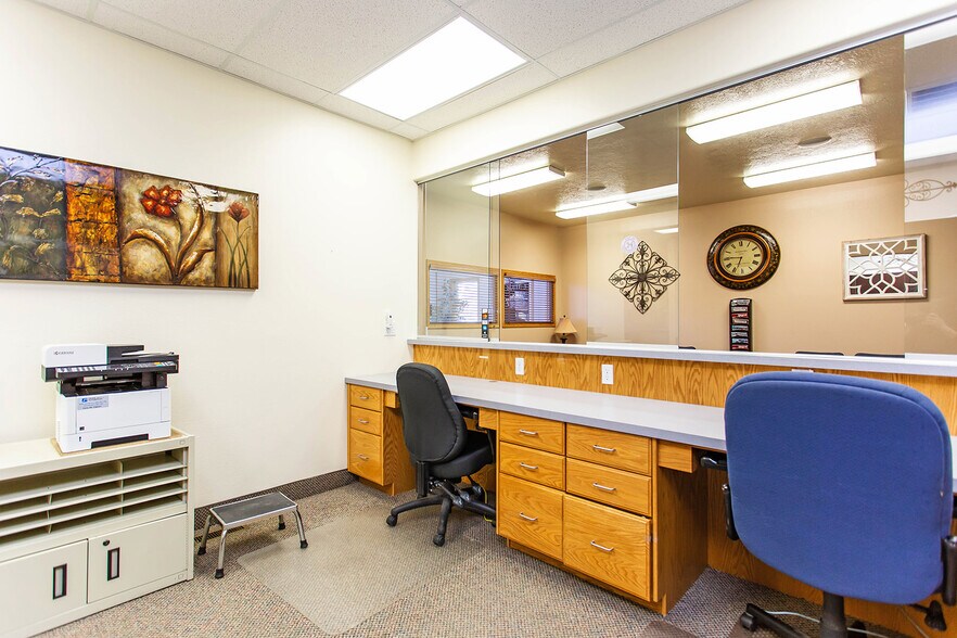 More Photos Of 1263 Bennett Ave, Burley Medical For Lease