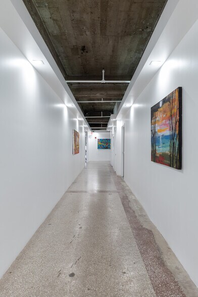 More Photos Of 742-748 S Hill St, Los Angeles Loft Creative Space For Lease