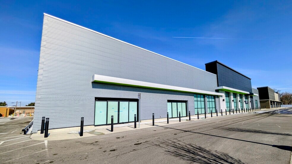 More Photos Of 29270-29350 Plymouth Rd, Livonia Freestanding For Lease