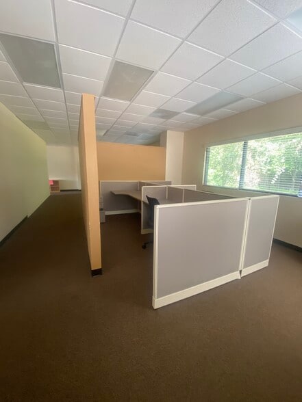 More Photos Of 15506 County Line Rd, Spring Hill Daycare Center For Lease