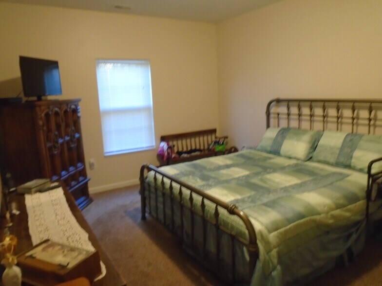 More Photos Of 11 Alisha Ln, Columbiana Apartments For Sale