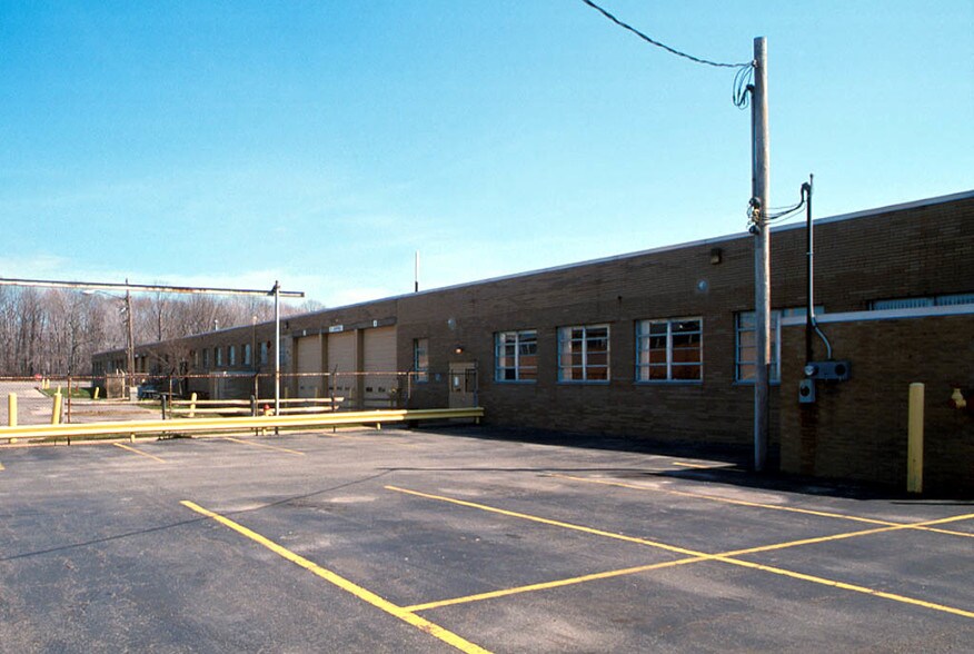 More Photos Of 19201 Cranwood Pky, Warrensville Heights Warehouse For Lease