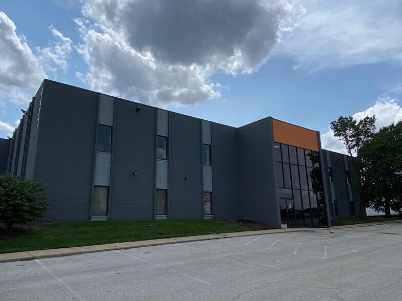 More Photos Of 4477 Woodson Rd, Woodson Terrace Coworking Space