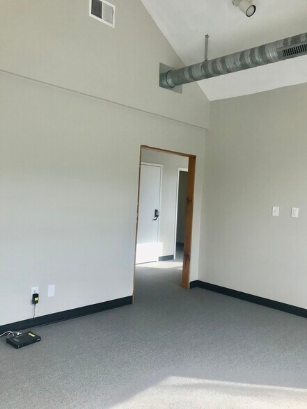 More Photos Of 930 Martin Luther King Jr Blvd, Chapel Hill Office For Lease