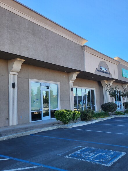 More Photos Of 2650 Larkspur Ln, Redding Office For Sale