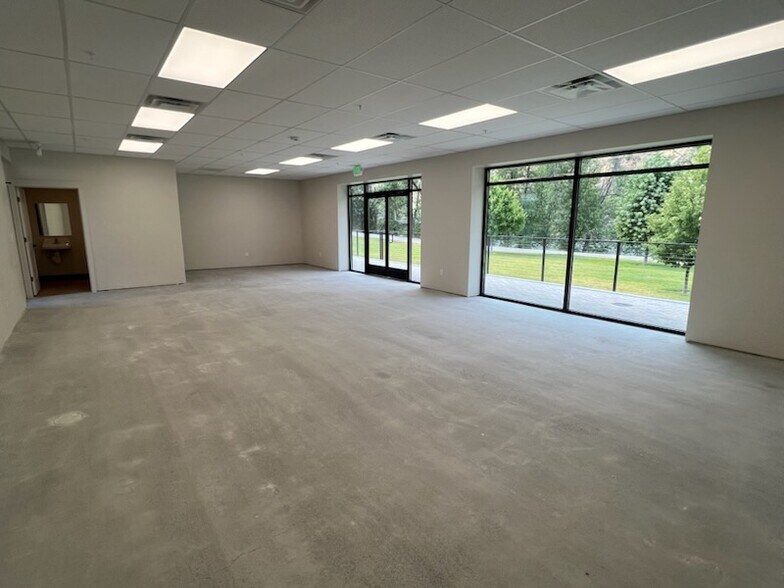 More Photos Of 412 Aplets Way, Cashmere General Retail For Lease