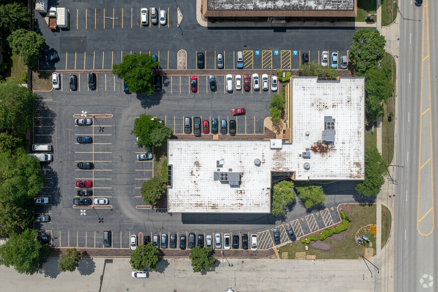 More Photos Of 1655 N Arlington Heights Rd, Arlington Heights Medical For Lease