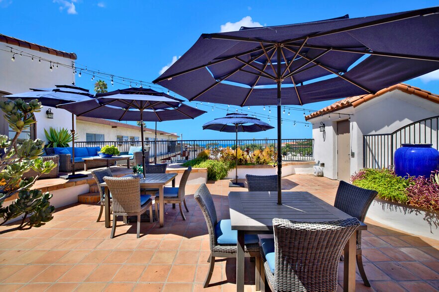 More Photos Of 1403 N El Camino Real, San Clemente Office For Sale