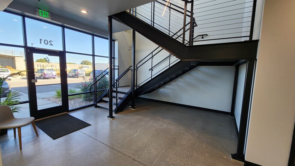 More Photos Of 13863 S 2700 W, Bluffdale Flex For Sale