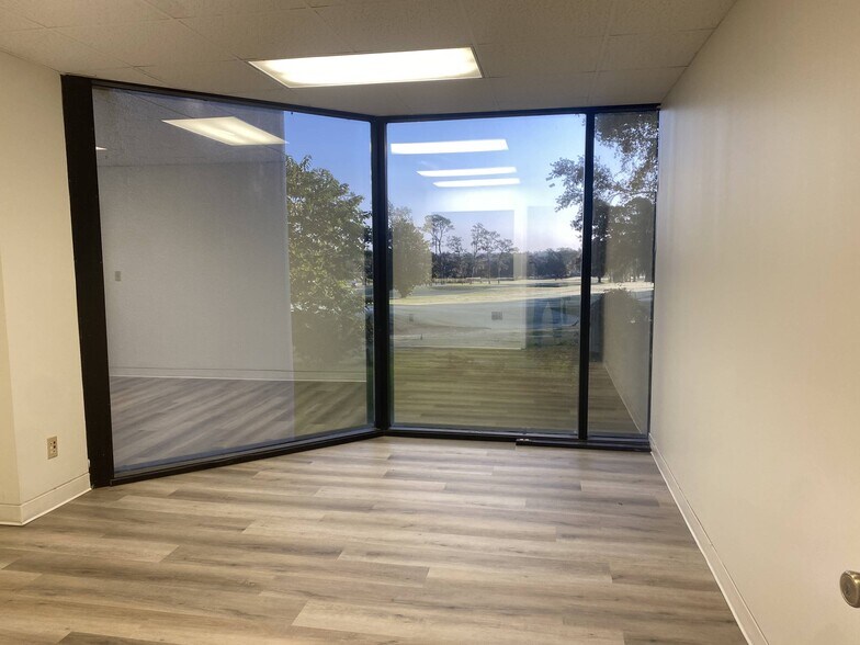 More Photos Of 2800 E Silver Springs Blvd, Ocala Office For Sale