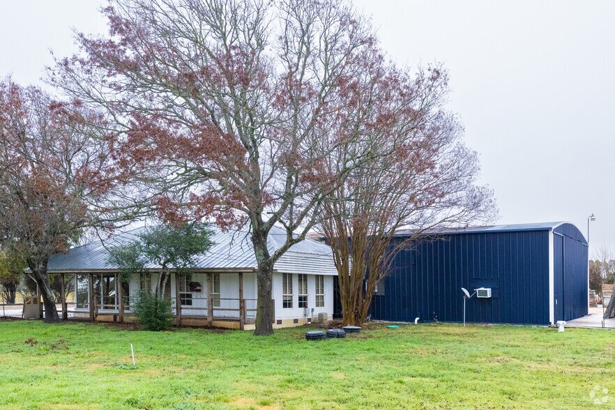 More Photos Of 29768 Bulverde Ln, Bulverde Storefront Retail Office For Lease