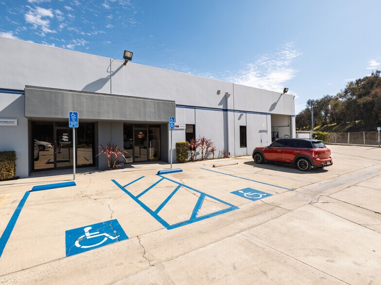 More Photos Of 20600 Gramercy Pl, Torrance Light Manufacturing For Lease