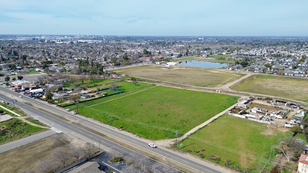 More Photos Of 4865 E Jensen Ave, Fresno Land For Sale