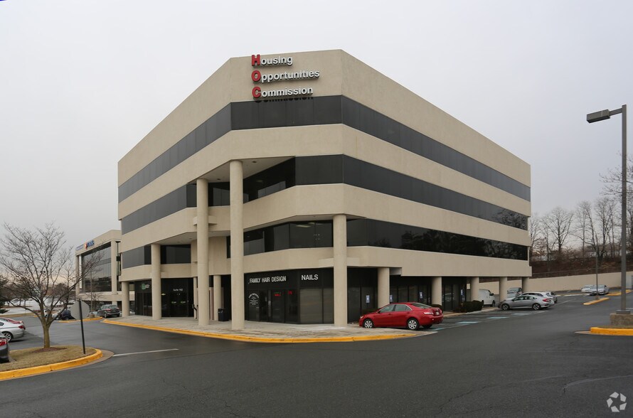 More Photos Of 101 Lakeforest Blvd, Gaithersburg Office For Lease