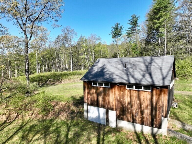 More Photos Of 1076 Roaring Brook, Conway Trailer Camper Park For Sale