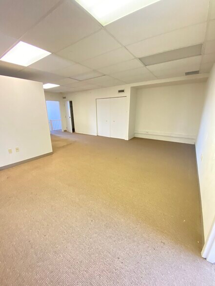 More Photos Of 366-368 S Main St, Akron Office For Sale