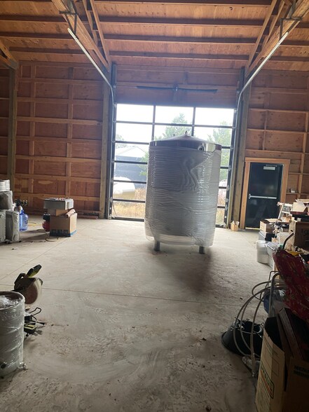 More Photos Of 100 Running Dogs Ln, Saint Helens Specialty For Sale