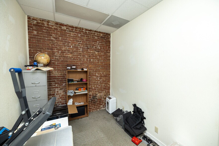 More Photos Of 116 W Pine Ave, El Dorado Office Residential For Sale