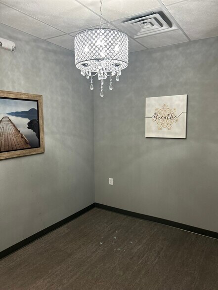 More Photos Of 1915 N Broadway, Minot Freestanding For Lease