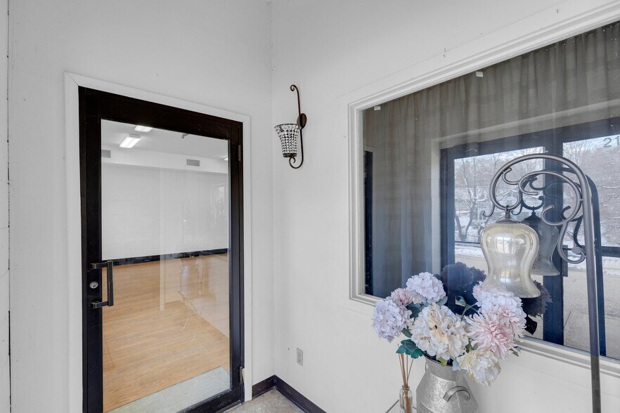 More Photos Of 215 Bridgeport Ave, Shelton Storefront Retail Office For Lease