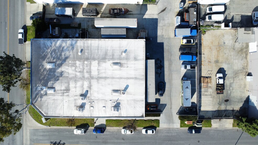 More Photos Of 5281 Research Dr, Huntington Beach Manufacturing For Lease