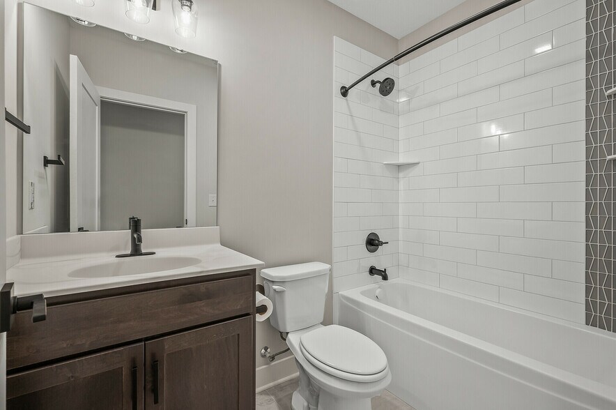 More Photos Of 2413 1st Ave S, Minneapolis Apartments For Sale
