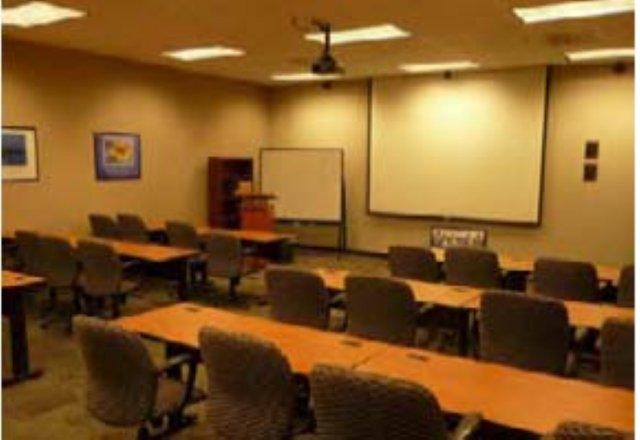 More Photos Of 6949 Appling Farms Pky, Memphis Warehouse For Lease