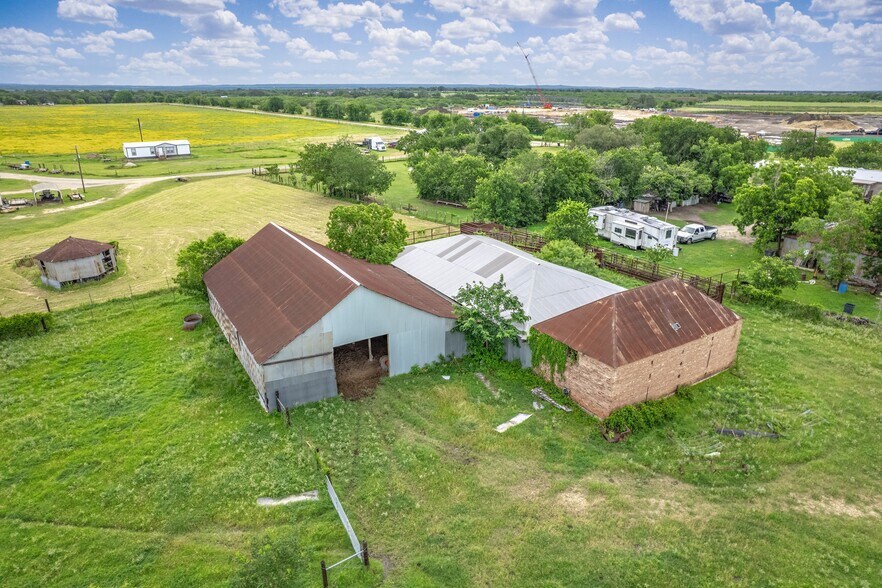 More Photos Of 425 Seawillow Rd, Lockhart Land For Sale