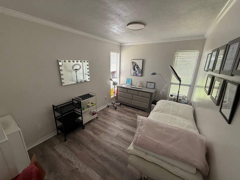 More Photos Of 105 W Camphor Ave, Foley Medical For Lease